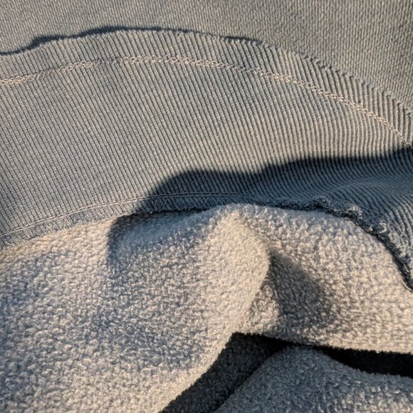 Royce Poncho Fleece, size Large - Picture 4 of 4